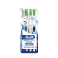 Paquete de 3 cepillos dentales Oral B Detox Ultrafino.