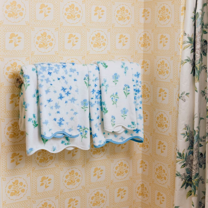Floral Scallop Bath Towel