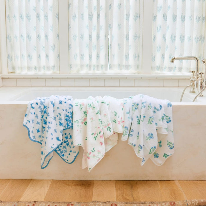 Floral Scallop Bath Towel
