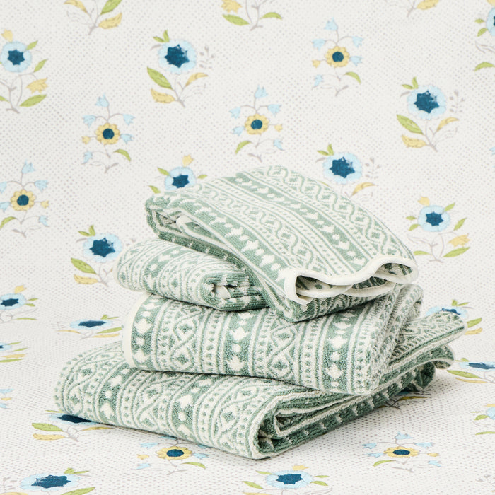 Leah O'Connell x Weezie Patterned Scallop Bath Towel