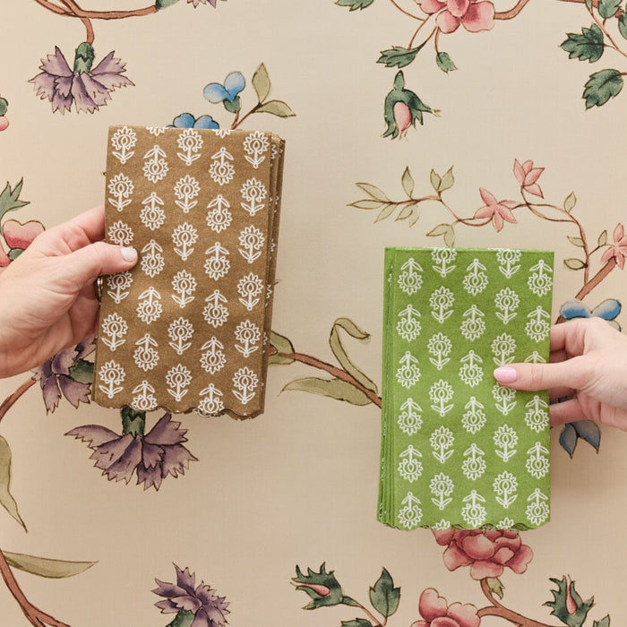 Linen-Like Paper Guest Towel and Lacquer Tray Set