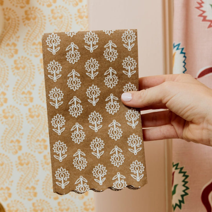 Linen-Like Paper Guest Towel and Tray Set