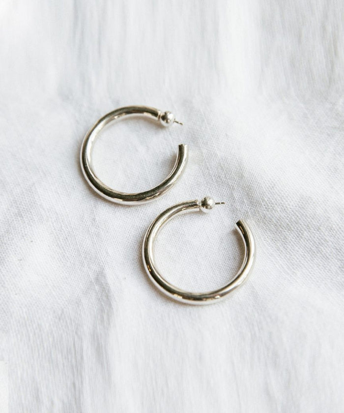 Medium Everyday Hoops
