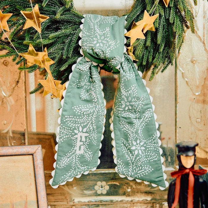 Scallop Sash